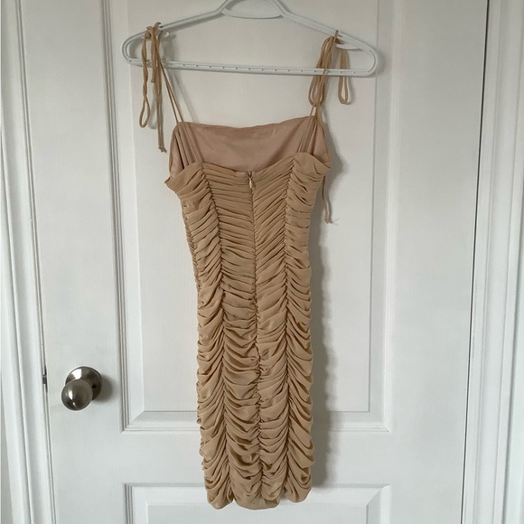 New with tags. Envy dress. Tan runched mini dress - Picture 2 of 3